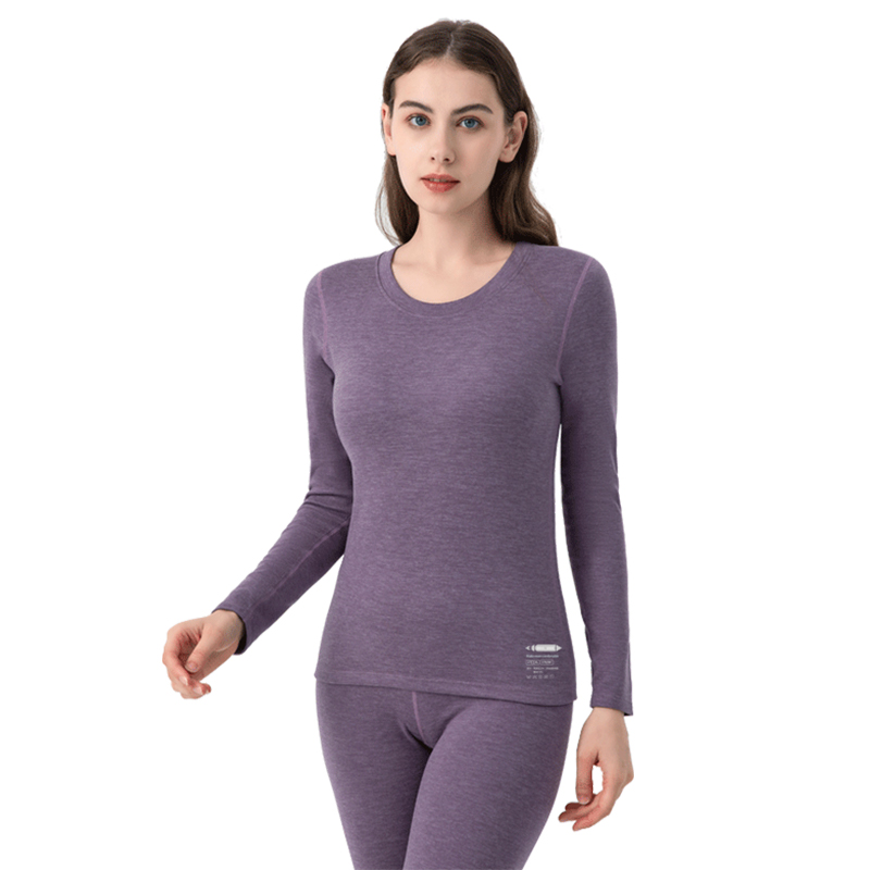 Conjunto térmico de mujer con cuello redondo y sándwich sin costuras